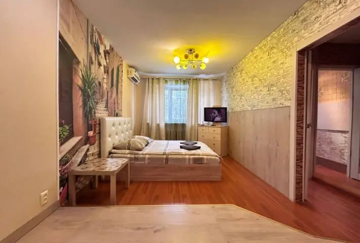 Гомель, проспект Победы, 12, 1 комн.